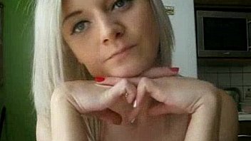 Horny Live Blonde Webcam Sex Show Hottie